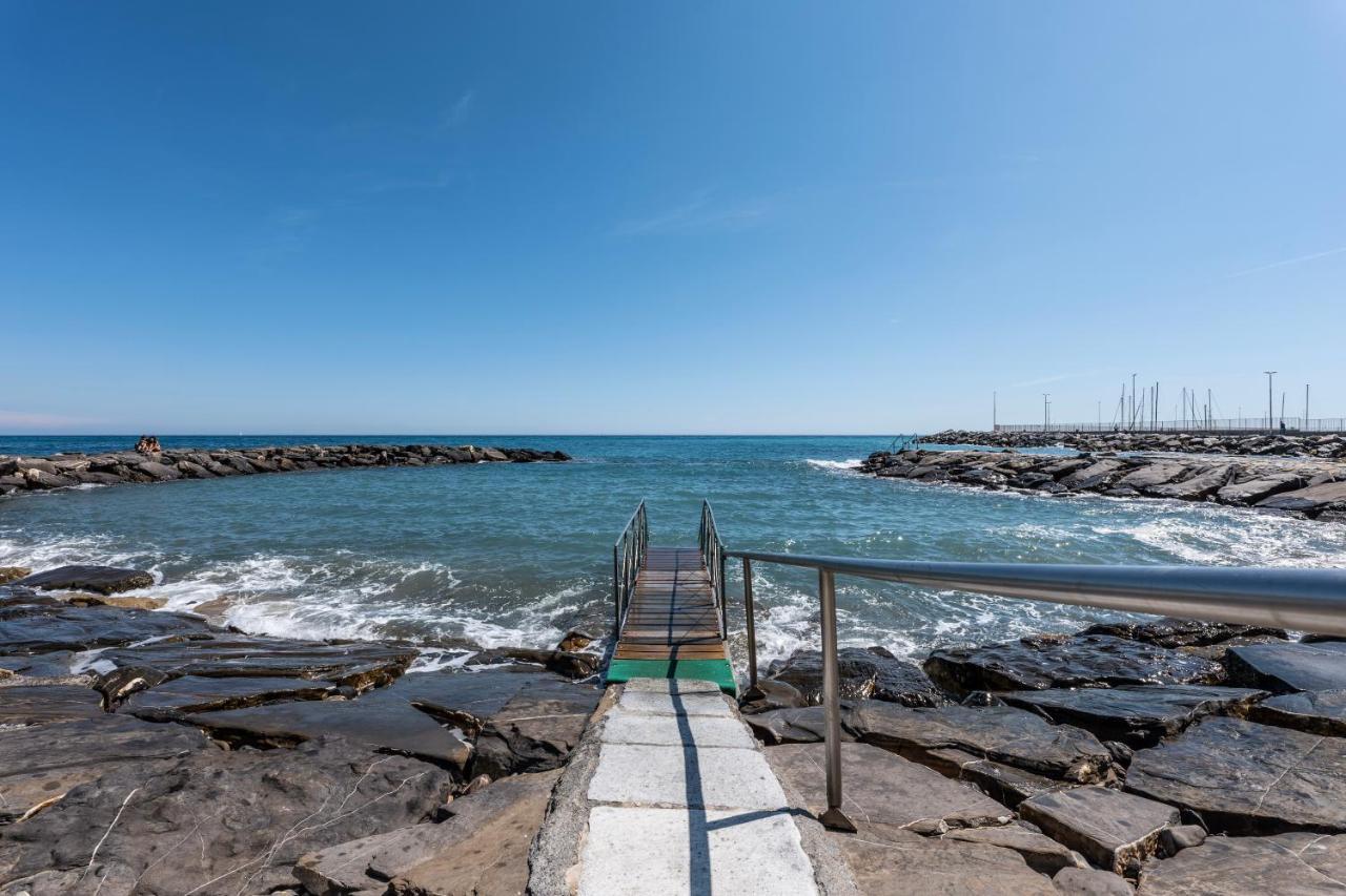 Hotel Bellevue Et Mediterranee Diano Marina Kültér fotó