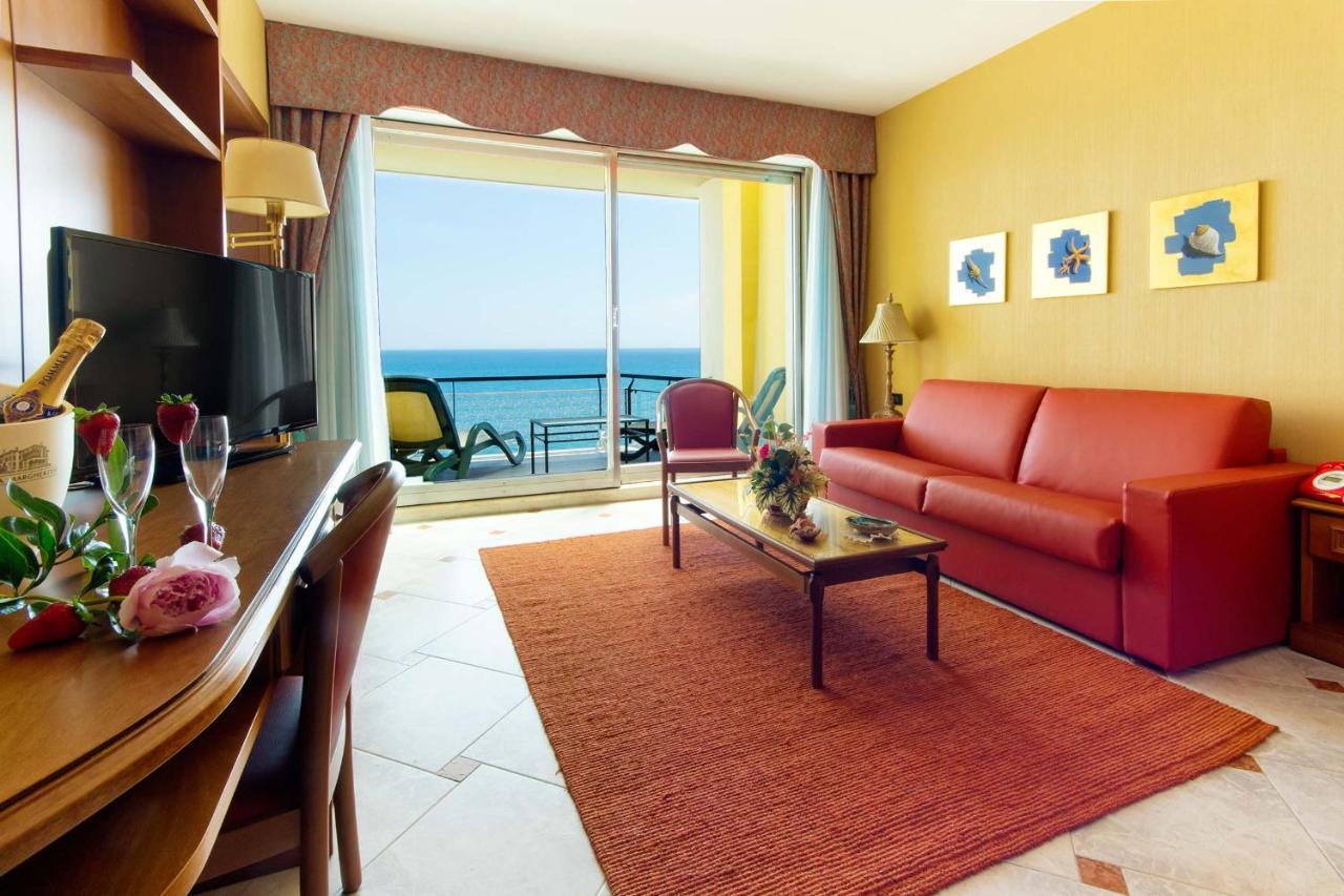 Hotel Bellevue Et Mediterranee Diano Marina Kültér fotó