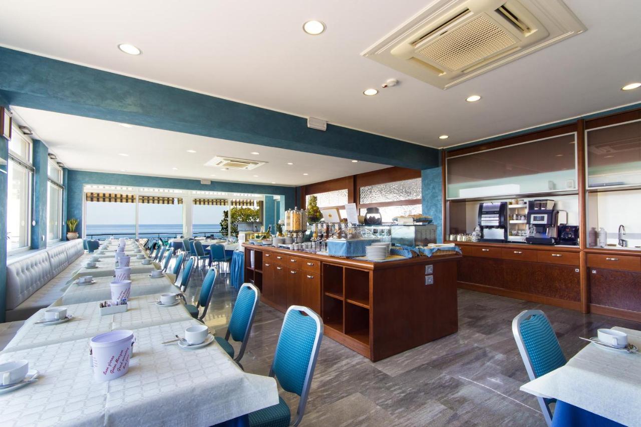 Hotel Bellevue Et Mediterranee Diano Marina Kültér fotó
