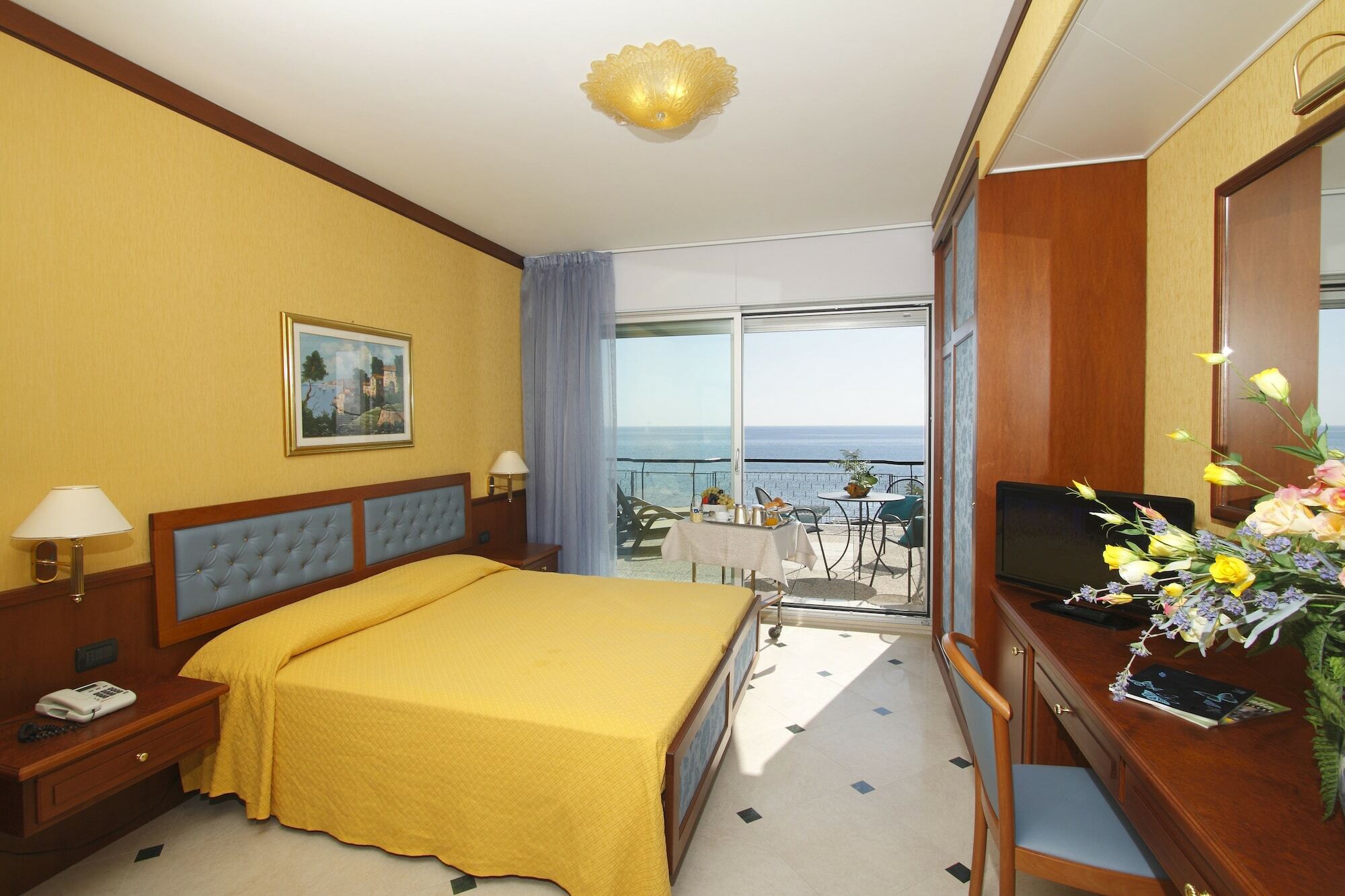 Hotel Bellevue Et Mediterranee Diano Marina Kültér fotó